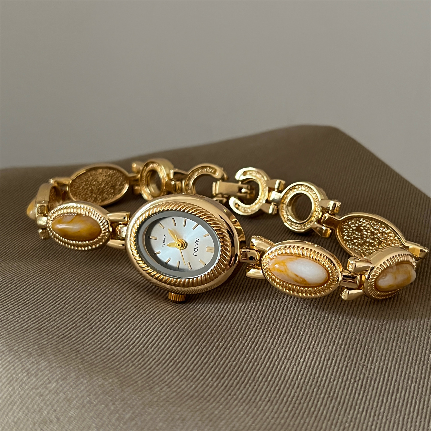Vintage Fashion Watches - New Vintage Women's Watch with Colored