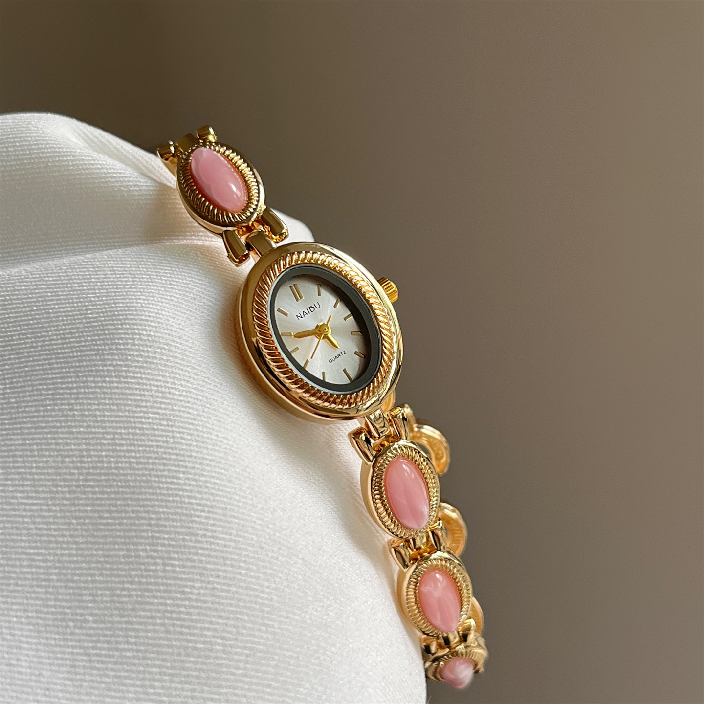 New Vintage Women's Watch with - đánh giá và giá Vintage Fashion Watches