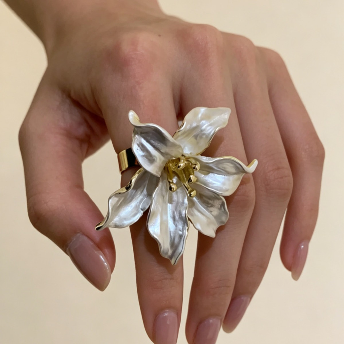 French niche-designed ring wit - đánh giá và giá Vintage Fashion Instagram