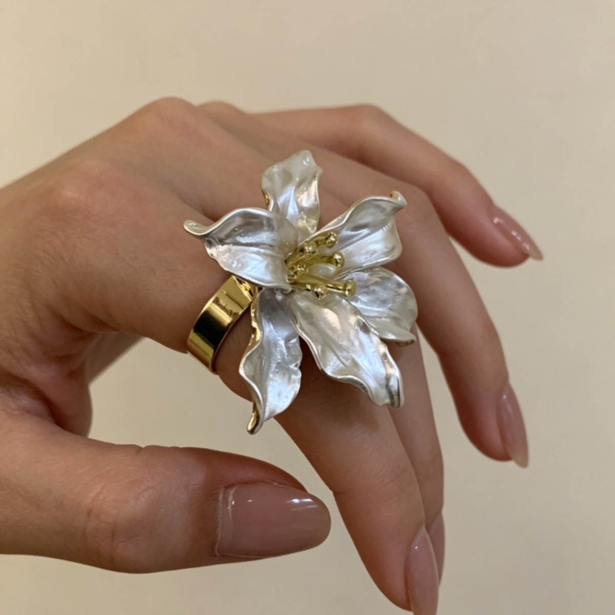French niche-designed ring wit - đánh giá và giá Vintage Fashion Instagram