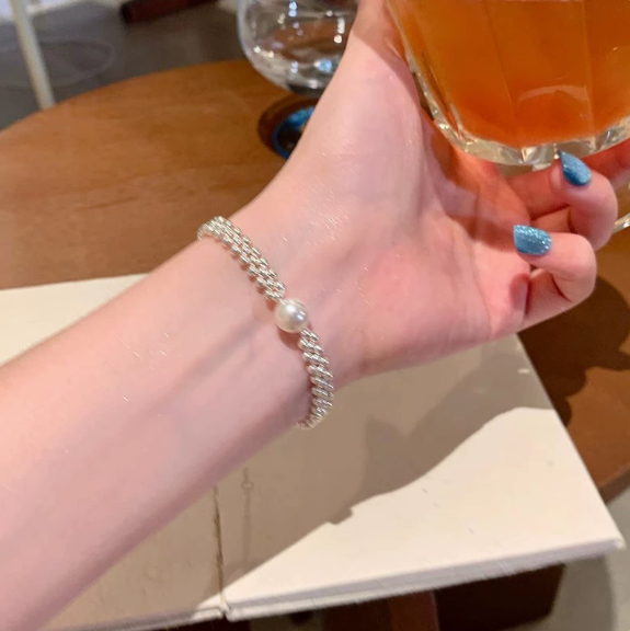 Korean Vintage Pearl Bracelet  - đánh giá và giá Vintage Fashion Instagram