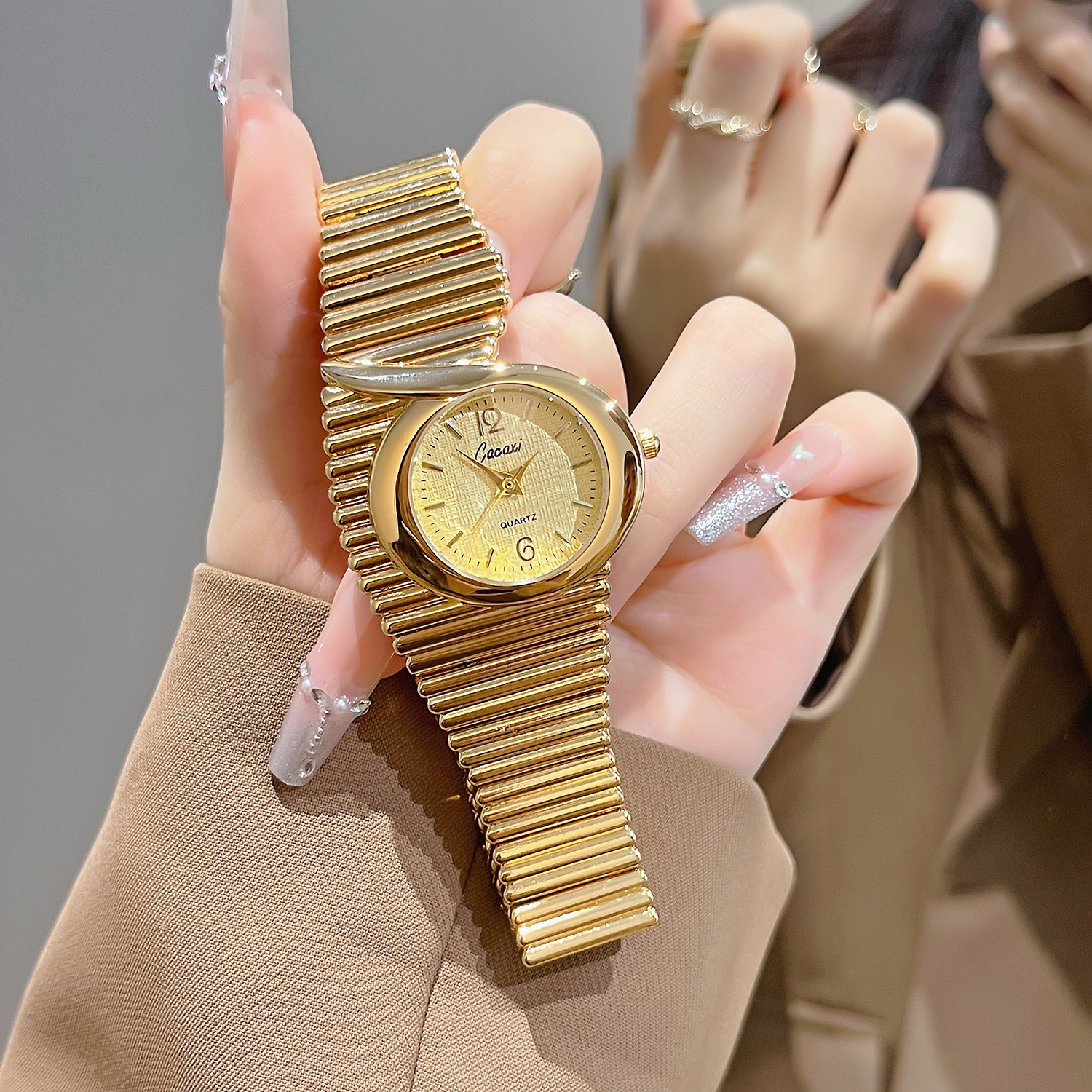 CQ527 Vintage shaped quartz wa - đánh giá và giá Vintage Fashion Watches