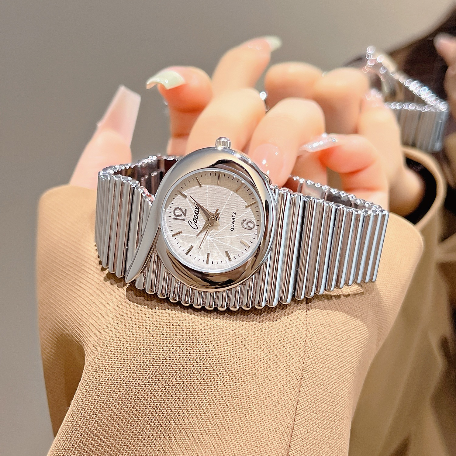 CQ527 Vintage shaped quartz wa - đánh giá và giá Vintage Fashion Watches