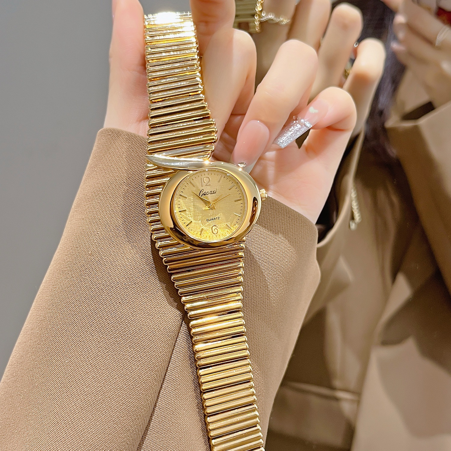 CQ527 Vintage shaped quartz wa - đánh giá và giá Vintage Fashion Watches