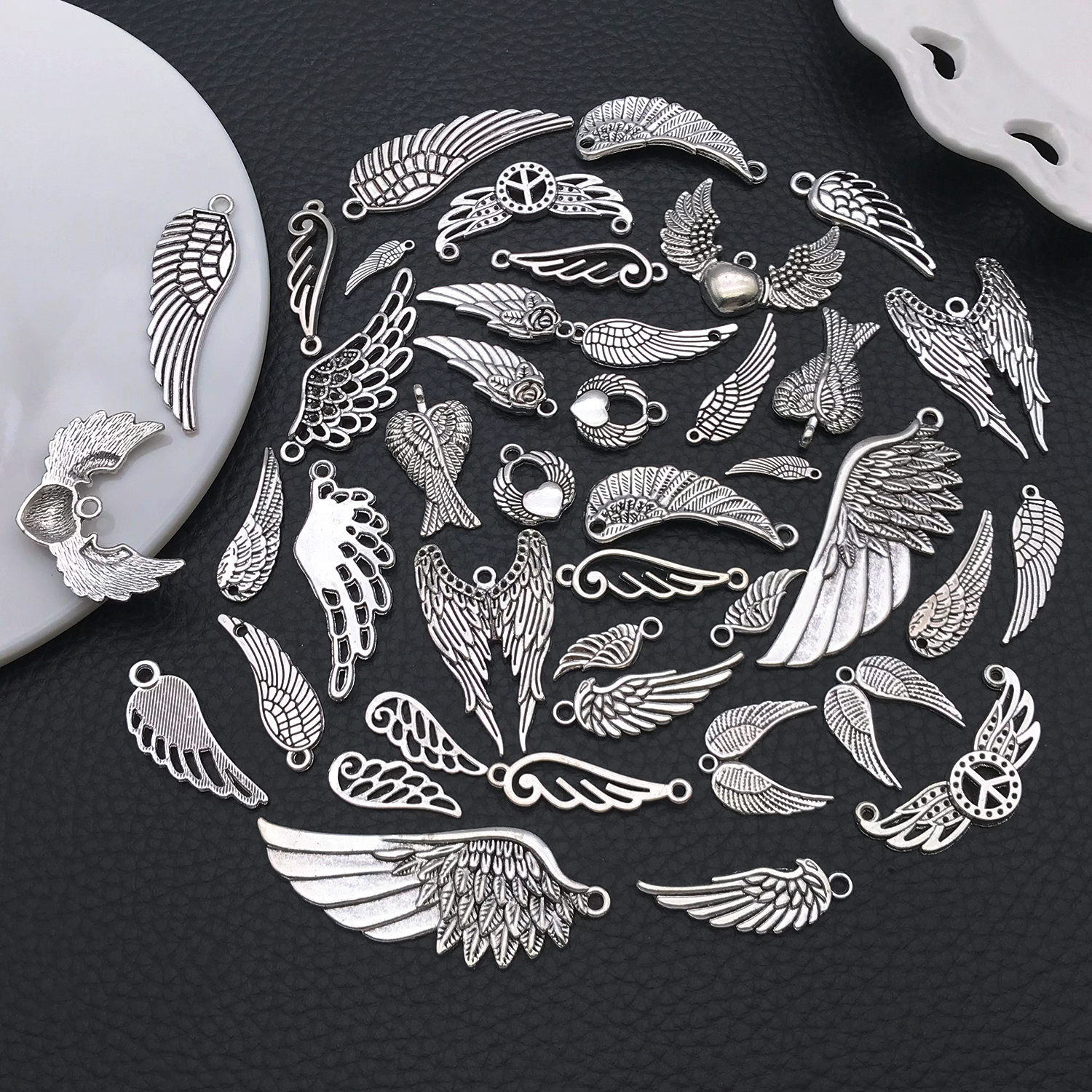 Angel Wing Charms, New 22/42 P - đánh giá và giá Vintage Fashion Stores