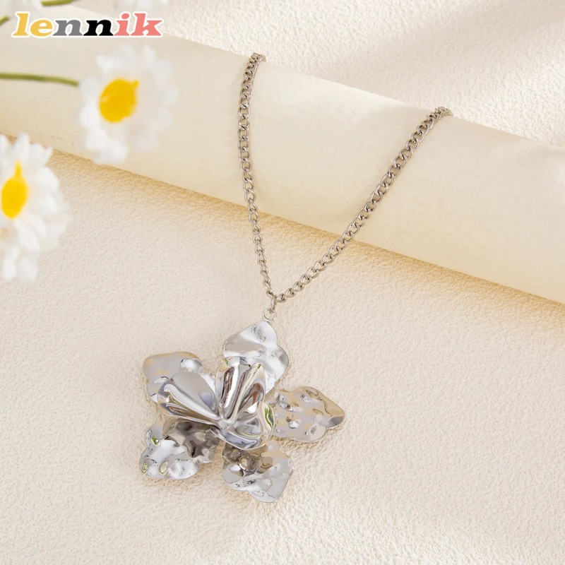 Vintage 3D Flower Necklace Set - đánh giá và giá Vintage Fashion Instagram